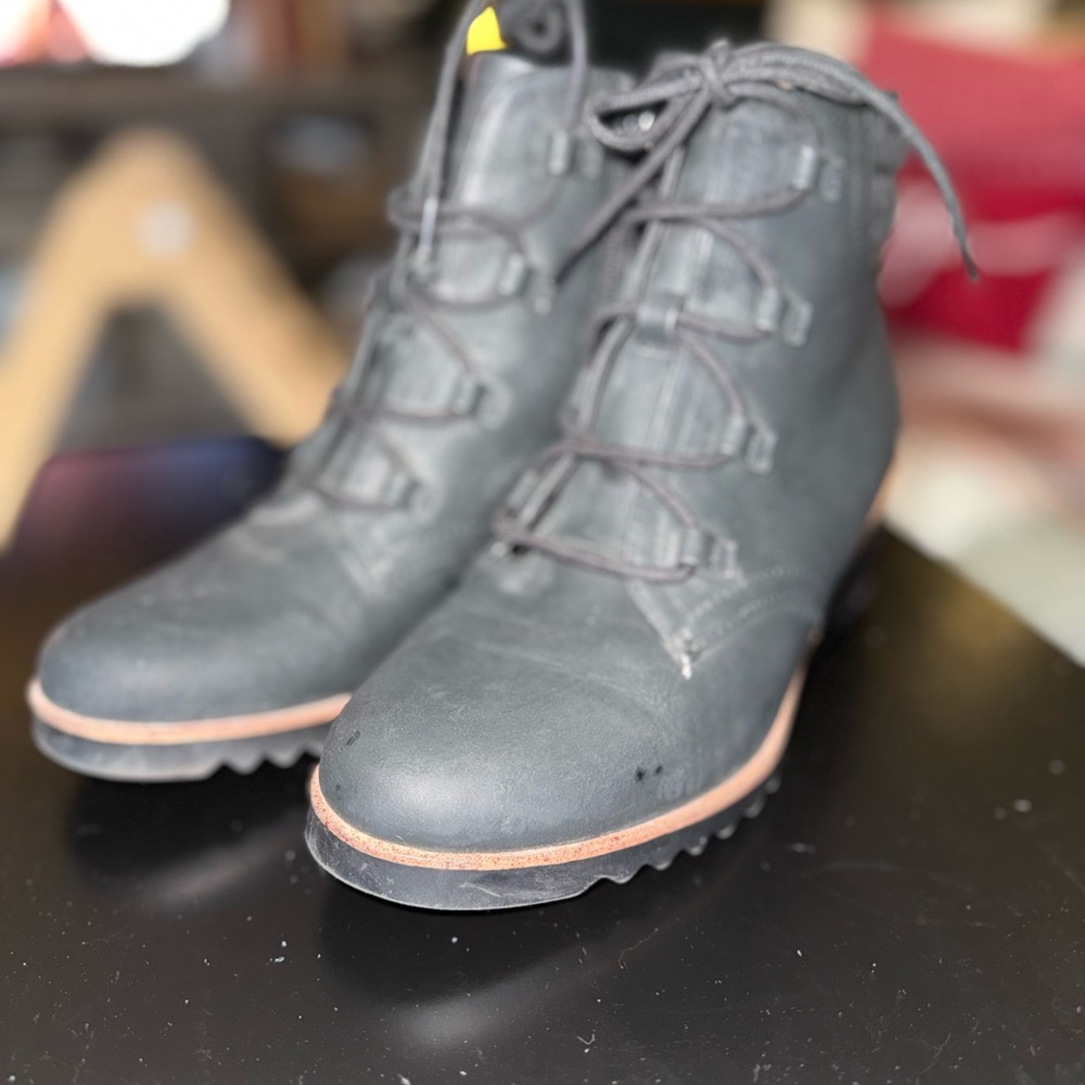 Life Stride Black Lace-Up Boots